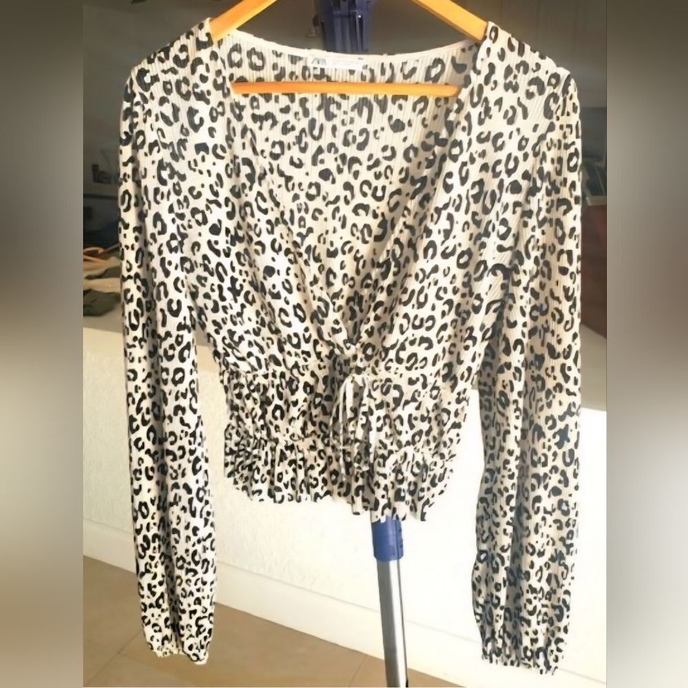 Zara- Leopard Print Women's Top - Picture 5 of 5